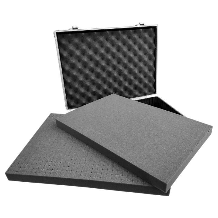 Średnia walizka aluminiowa z wypełnieniem piankowym - 4
