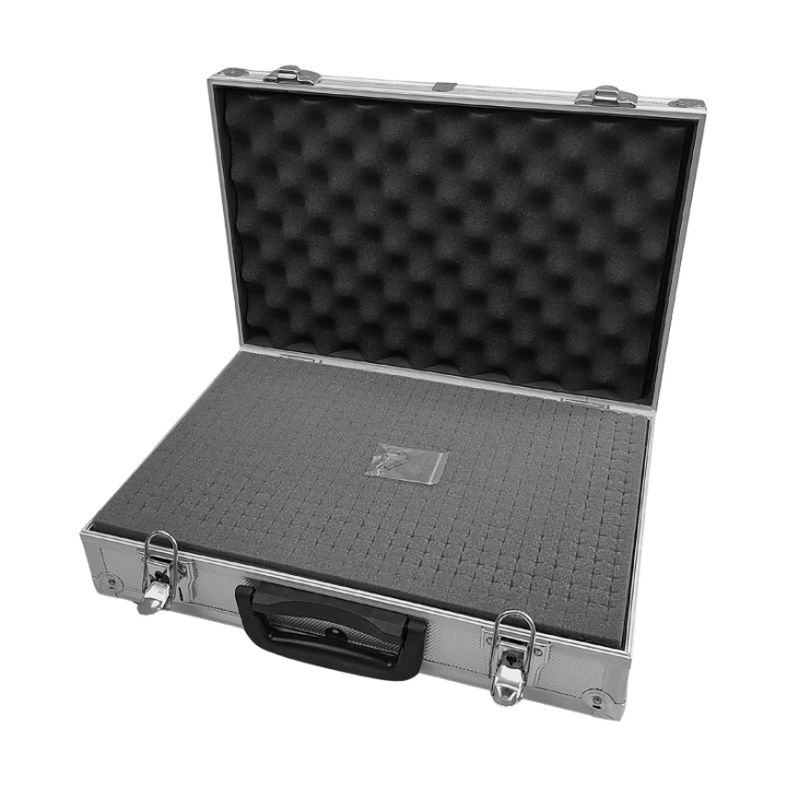 Mała walizka aluminiowa z wypełnieniem piankowym - 2